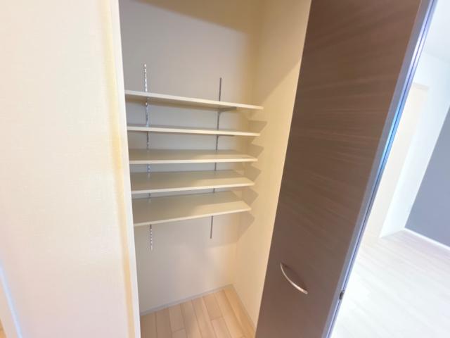 フロレゾン柏～Floraison Kashiwa～201号室 可動棚