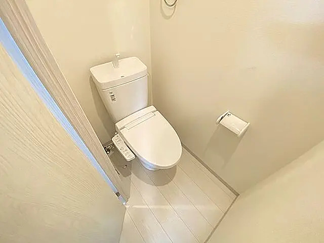 ウォールシーナ北千住4階 トイレ