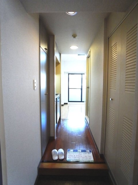 パーク・ノヴァ鶴見2階 玄関