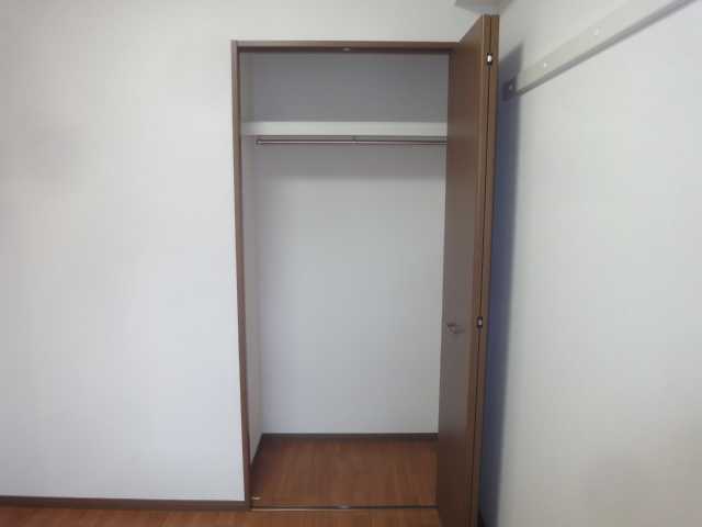 Ｃｈａｔｅａｕ　ｌｉｅｎ(シャトーリアン)202号室 クロゼット