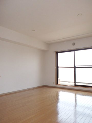 メゾン北寺尾 リビング