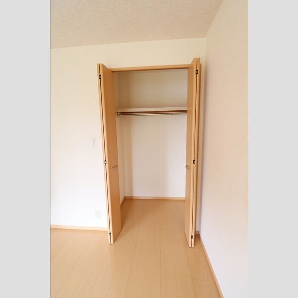 ラフィーネBaba102号室 クローゼット