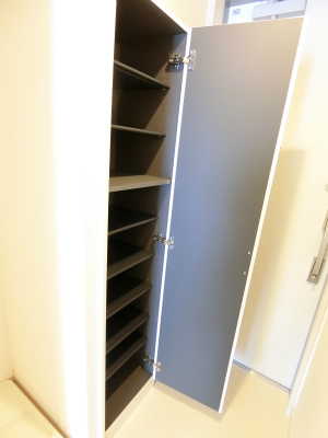 リブリ・Mirei1階 収納