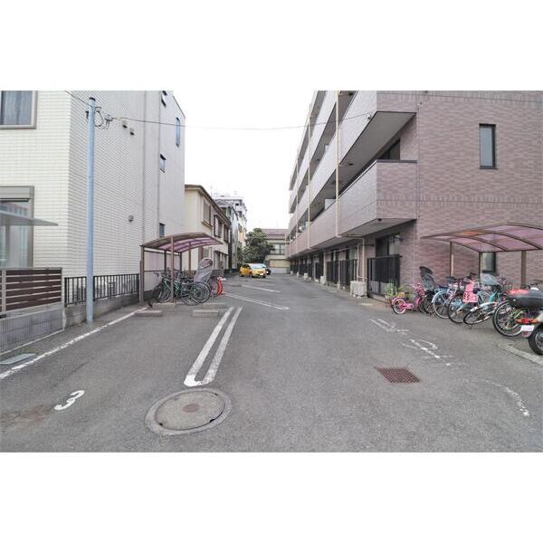 サンレジデンス201号室 駐車場