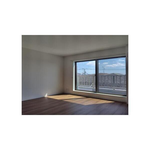 レジデンス向小金 リビング