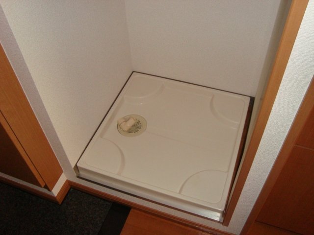 ポスト・マローネ00501号室 洗濯機置場