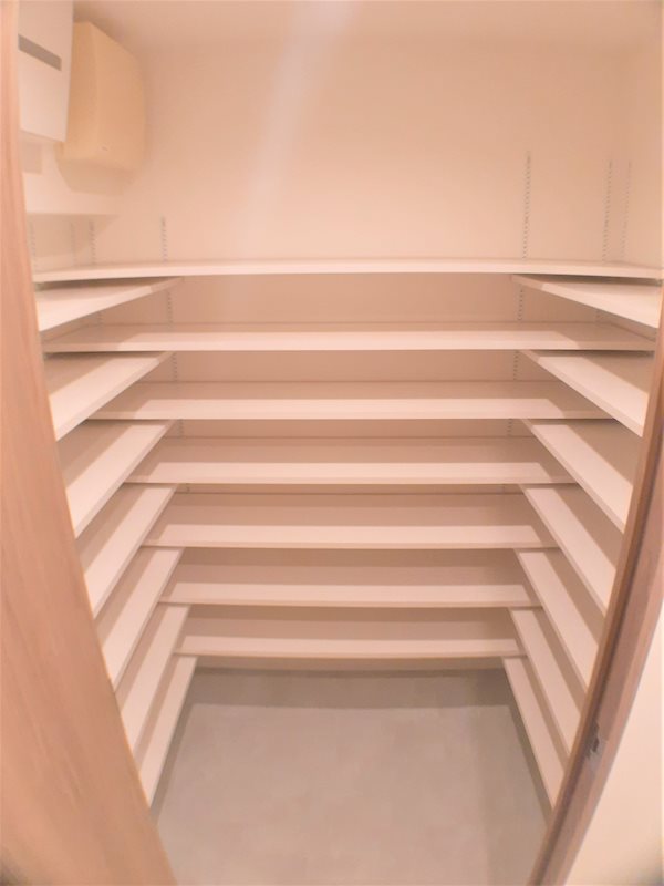 レジディア御殿山3階 収納