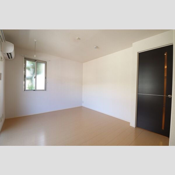 グランドソレイユBaba111号室 洋室