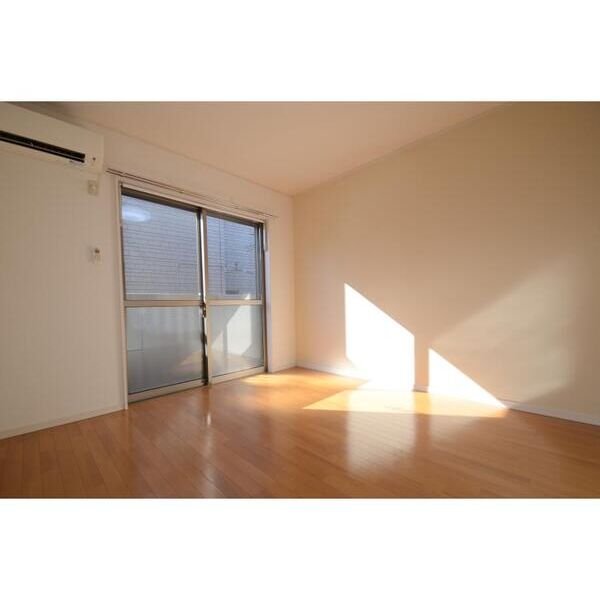 メゾン太陽II リビング