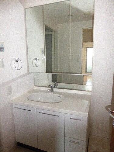 グローリオ品川シーサイド 洗面所　※2021年11月撮影