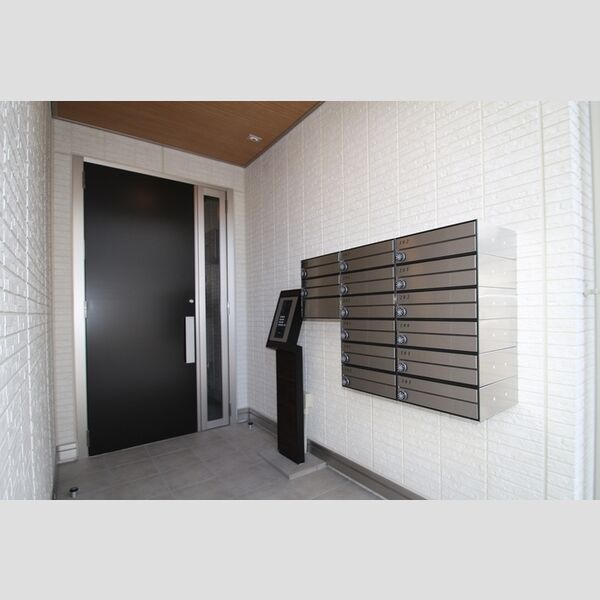 グラナーデ扇Ⅱ103号室 エントランス