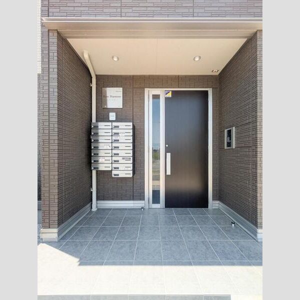 ローズ　ハーモニー エントランス