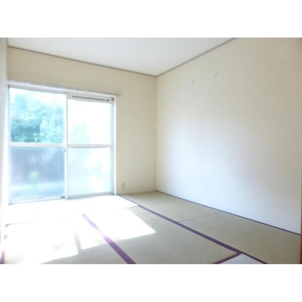 エステートピア林間II リビング