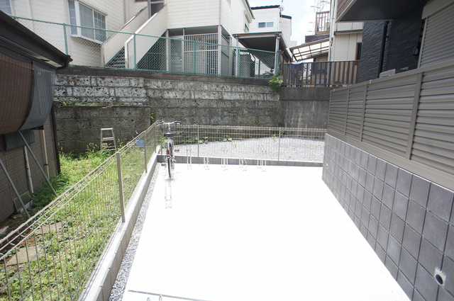 アーバンテラス稲毛天台0202号室 駐輪場