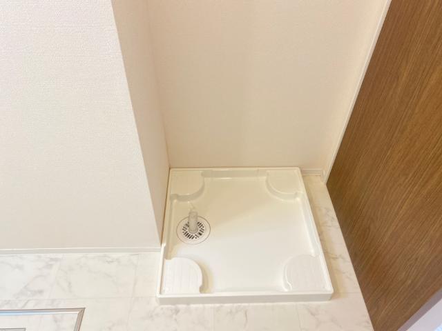 ＧＲＡＣＥＲＹ102号室 洗濯機置場