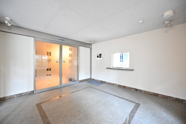 ヒルハイツ文京・春日 エントランス