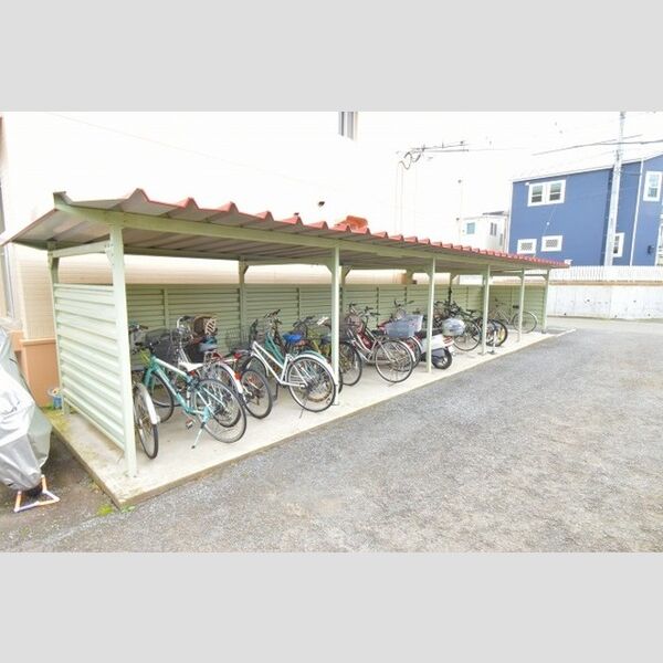 ハビテーションWADA 駐輪場