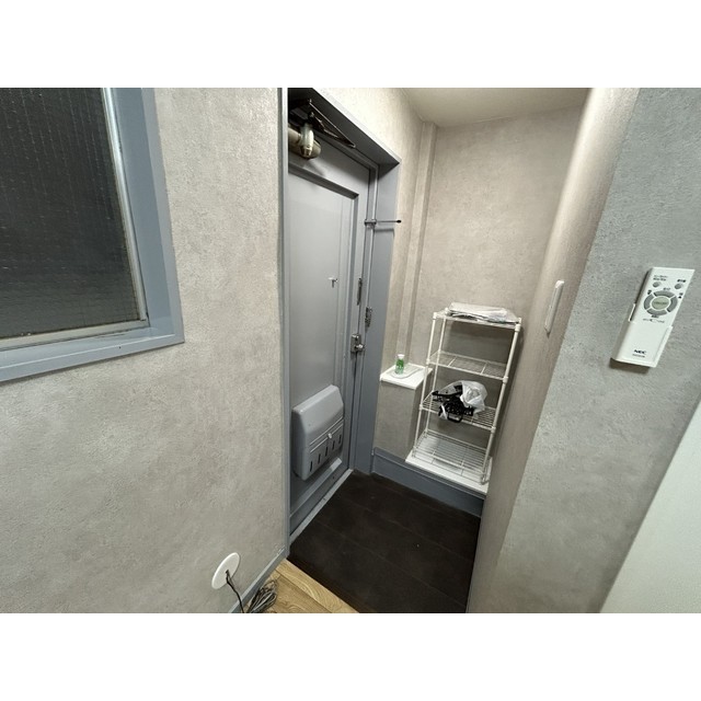 イワモトビル　ホワイトコーポラス 玄関