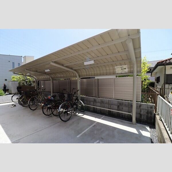 グランドール高橋 駐輪場