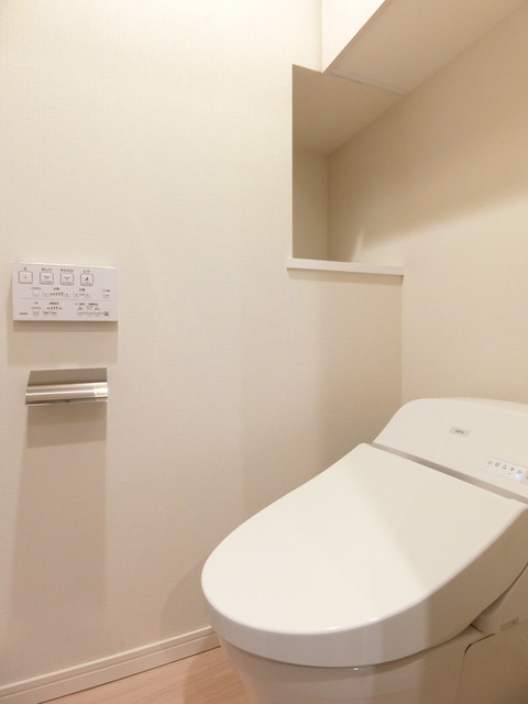 ガーラ・プレシャス三軒茶屋1階 トイレ