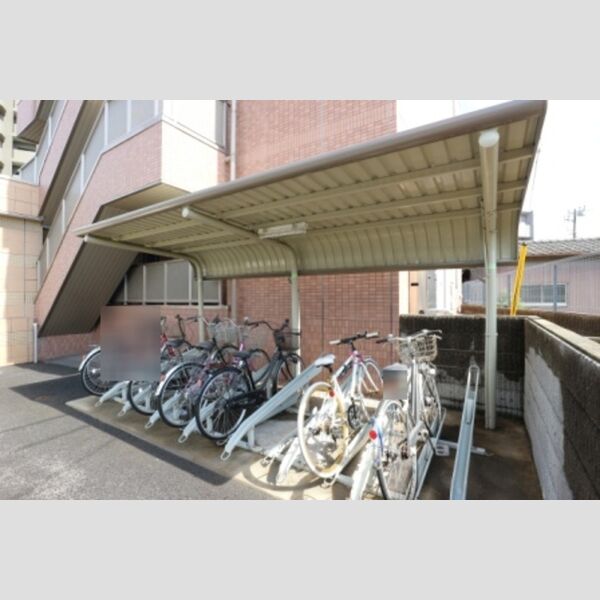 プレシア 駐輪場