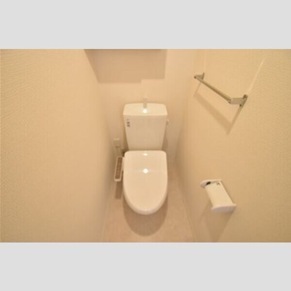 アーバンコートツマダ トイレ