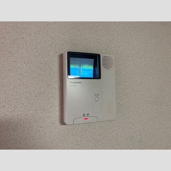 ラ・フェリア101号室 TVモニター付きインターホン