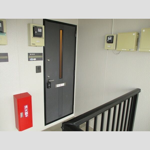 ラ・インテラ・パス　C 玄関