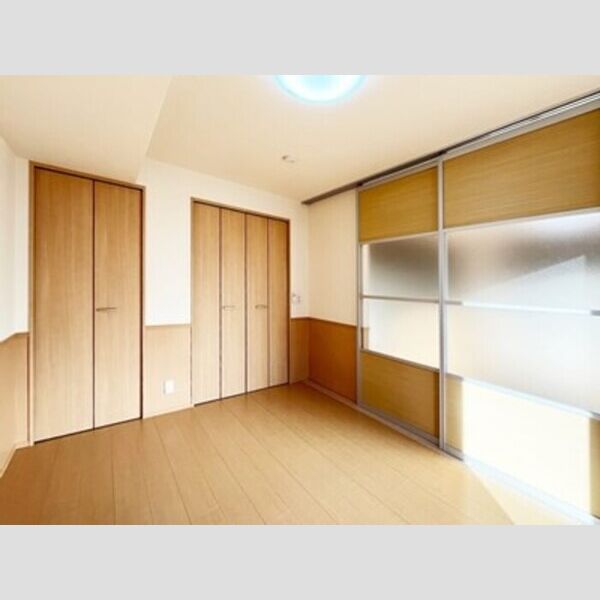 ソレアードカーサ101号室 洋室