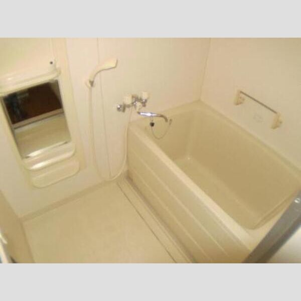 ロイヤルハイム高砂101号室 UB