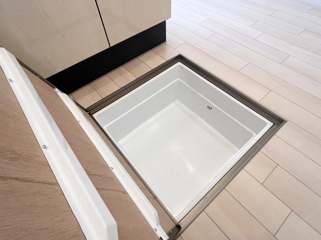 ｃａｓａ　ｓｅｒｅｎａ（カーサ　セレーナ） 床下収納