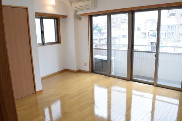 ティアラ恵比寿 リビング