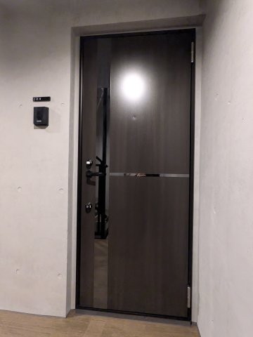 グランピア四谷0204号室 玄関