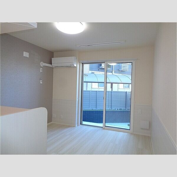 ソレイユⅢ リビング