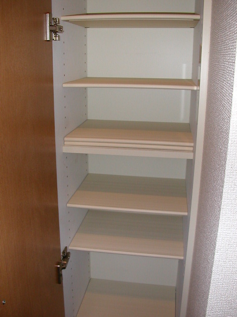 レオミノール明神町0205号室 内観