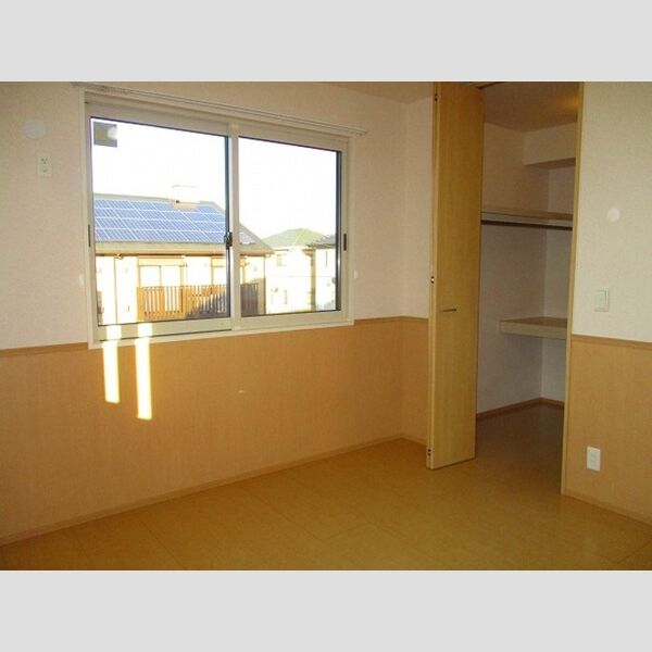 ヴェルデ コリーナ　弐番館202号室 居室