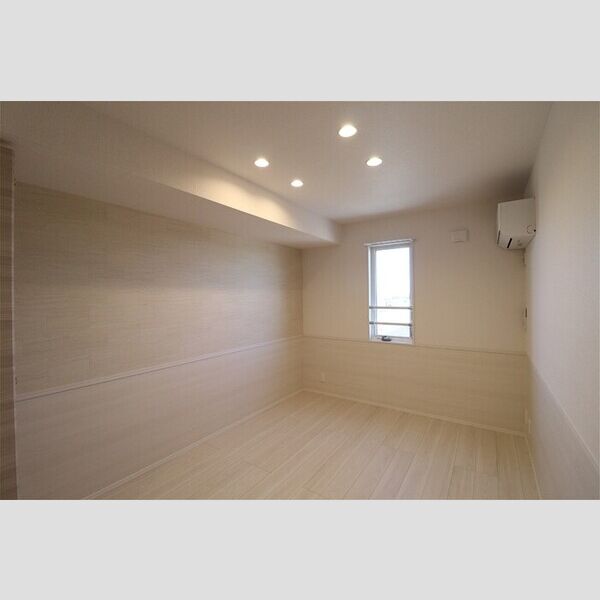 D-KISARIA　WⅠ305号室 洋室