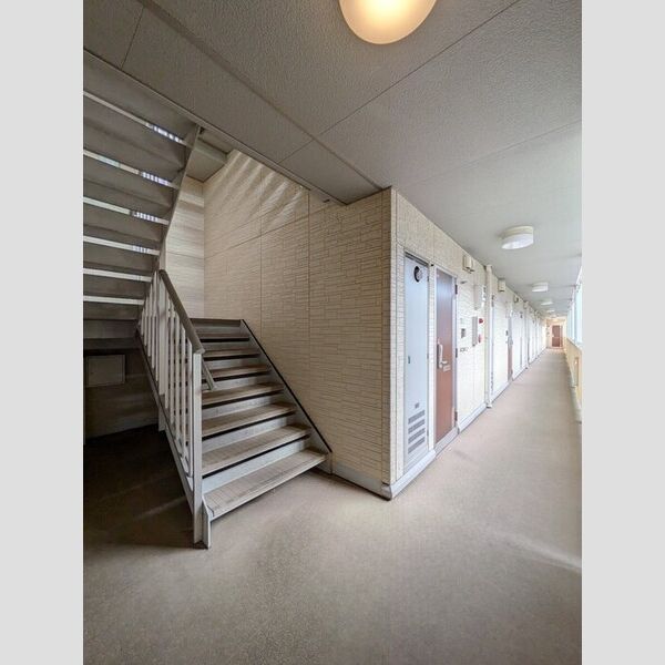 ロイヤルローズ307号室 エントランス