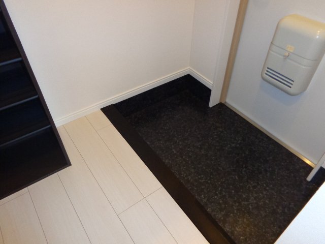 Ｅ・Ｊハウス101号室 玄関