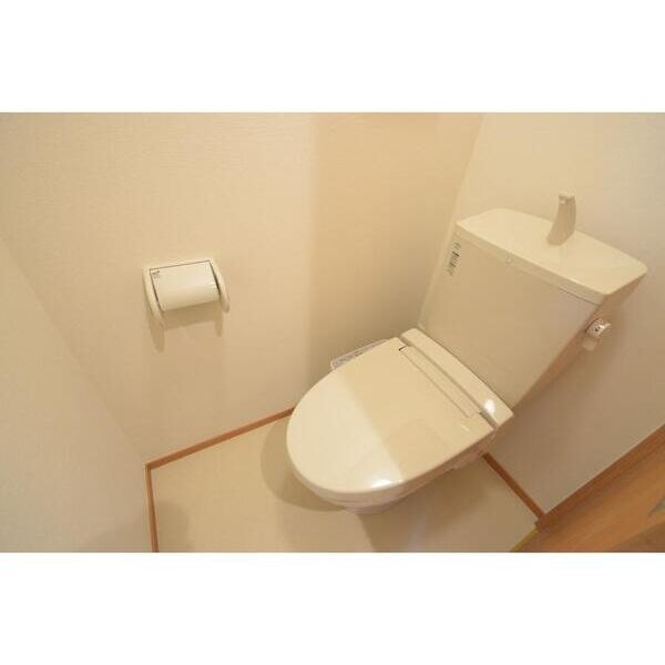 フォレストメゾン三河島 トイレ