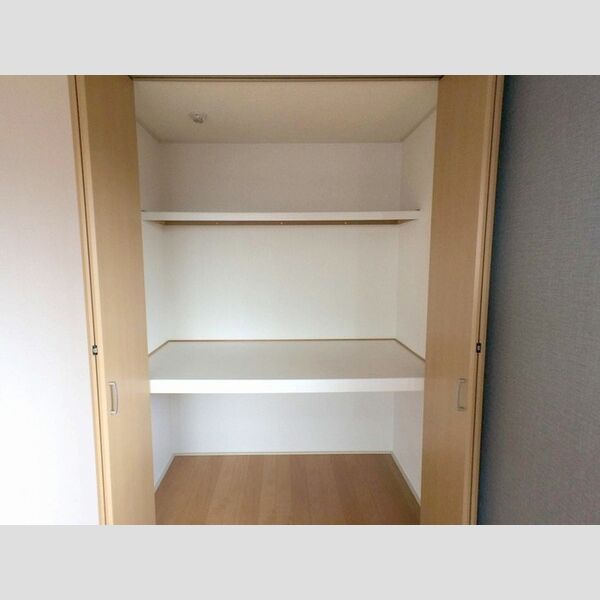 サンライズC号室 収納