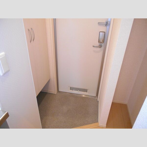 グレイスコート 玄関