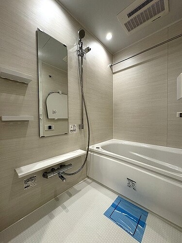 ライオンズ千代田岩本町ミレスーＫＤＡ8階 浴室　※2024年4月撮影