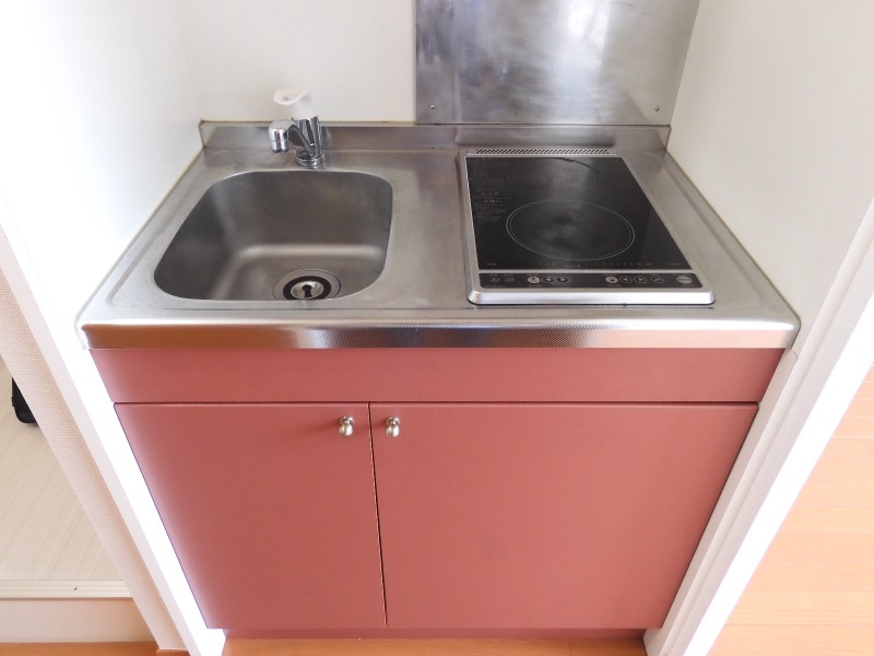 プランドール鶴間2階 他部屋の写真を利用している為、IHの型が異なる場合が有