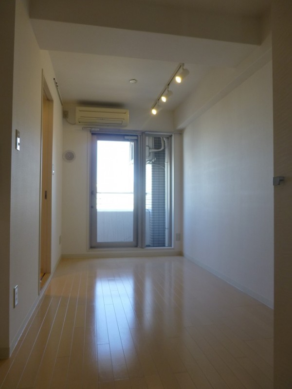 レジディア三越前2階 リビング