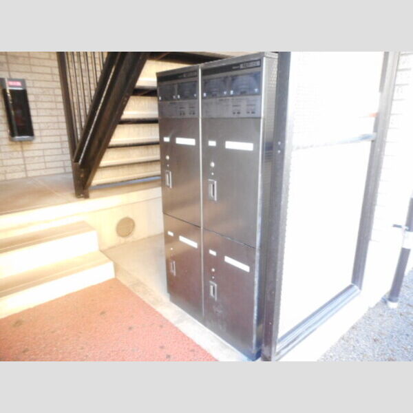 メゾンエトワール 宅配ボックス