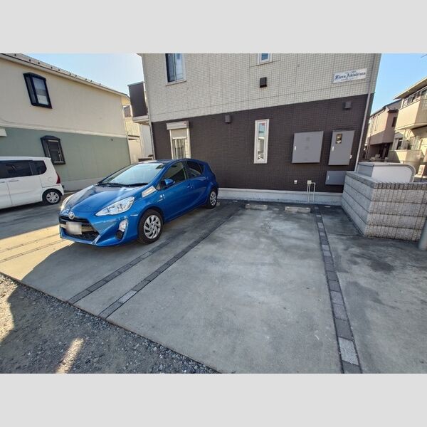フローラ昭島 駐車場
