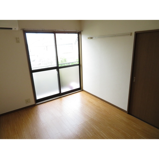 エステートロイヤル８号棟0101号室 内観