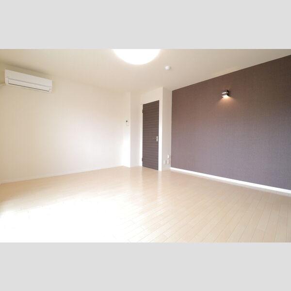 ピラタス　ⅩⅡ 洋室