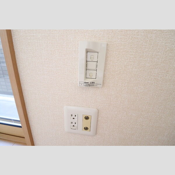 ディライトヒルズ102号室 コンセント